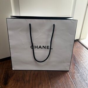 CHANEL Classic White shopping bag